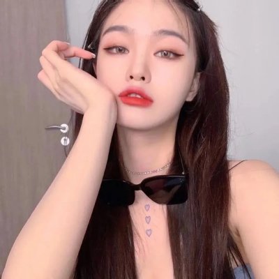靓仔斗大鳄